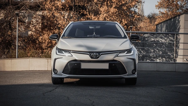 Toyota Corolla: Технічний Огляд