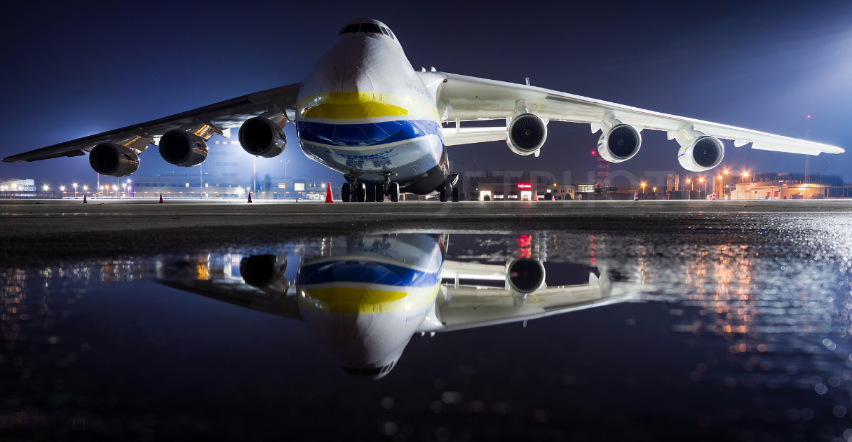 АН-225 «Мрія» — найбільший літак у світі