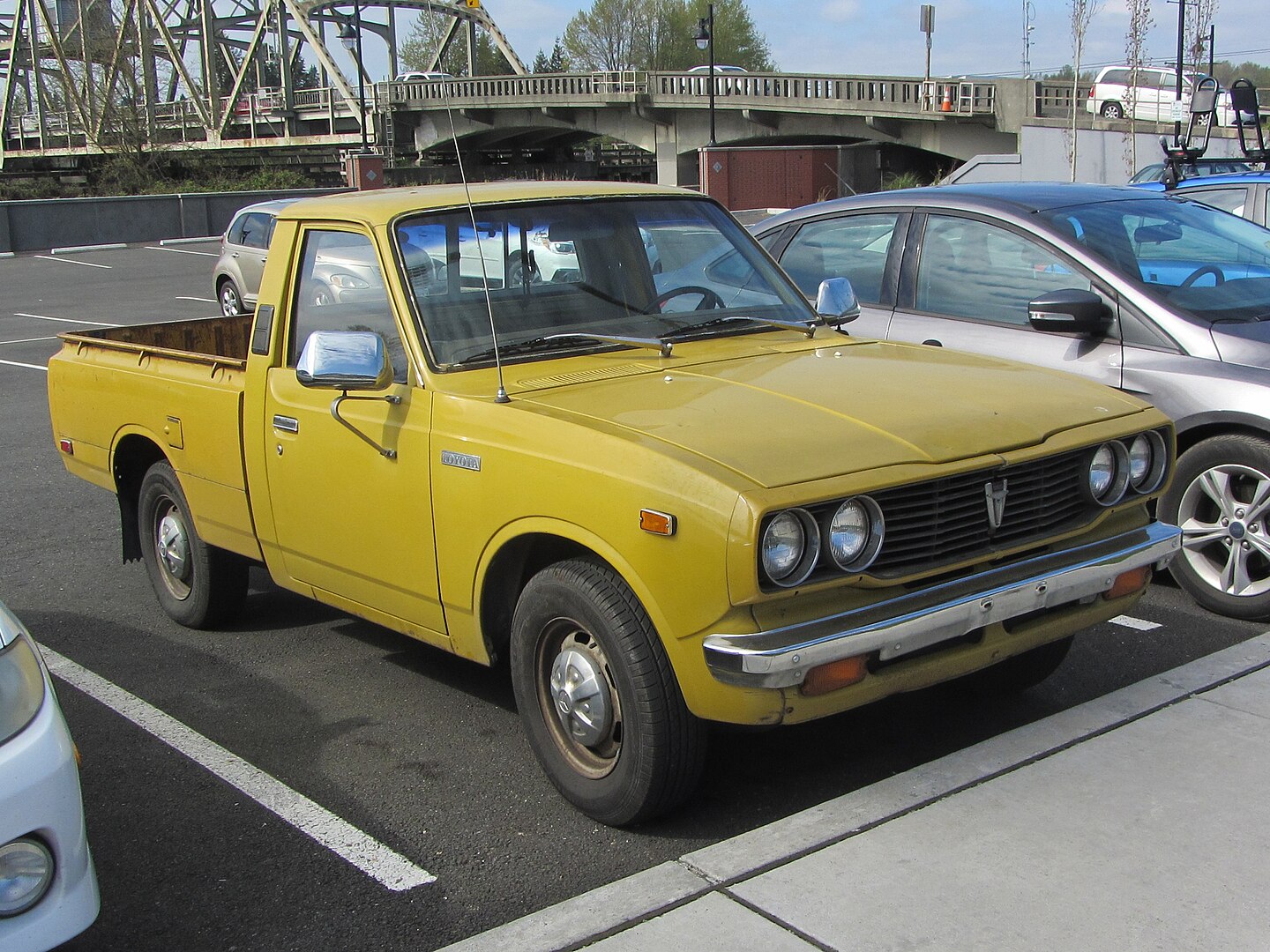 🚙 Toyota Hilux — пікап, який став легендою